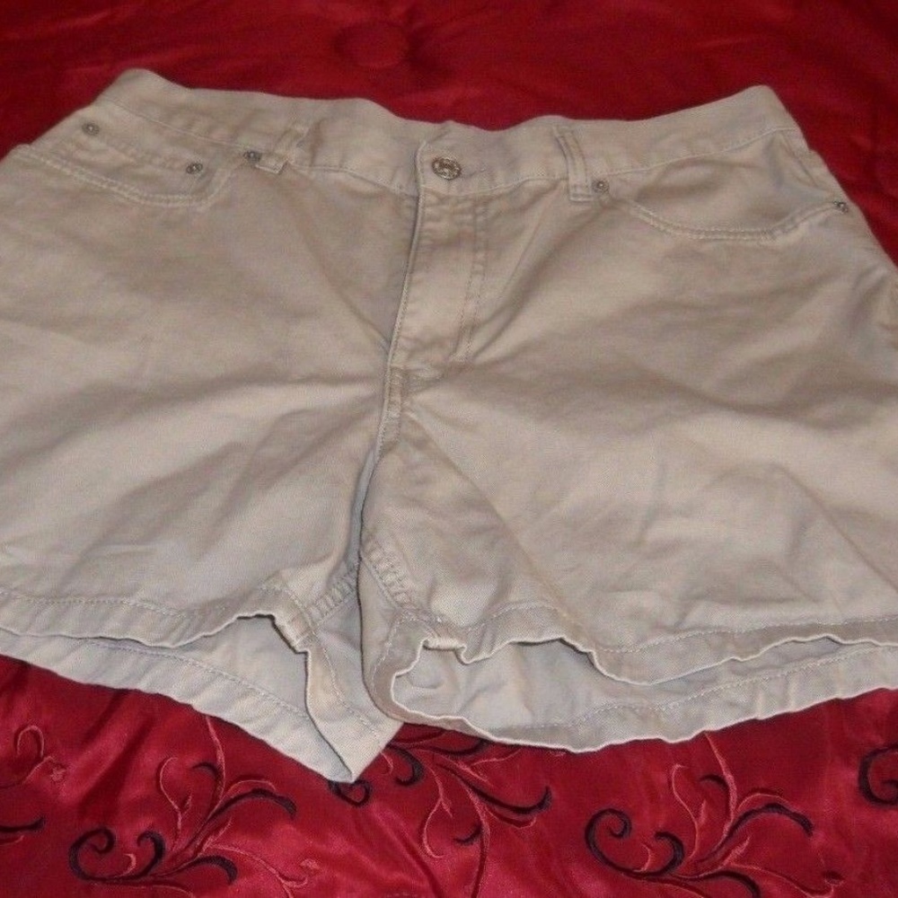 Tommy Hilfiger Khaki Short Shorts size 12
